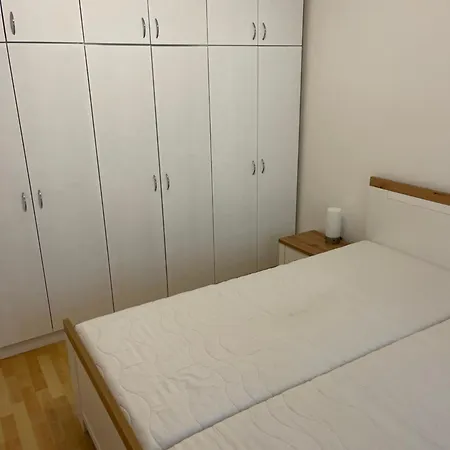 Kristian Apartment *